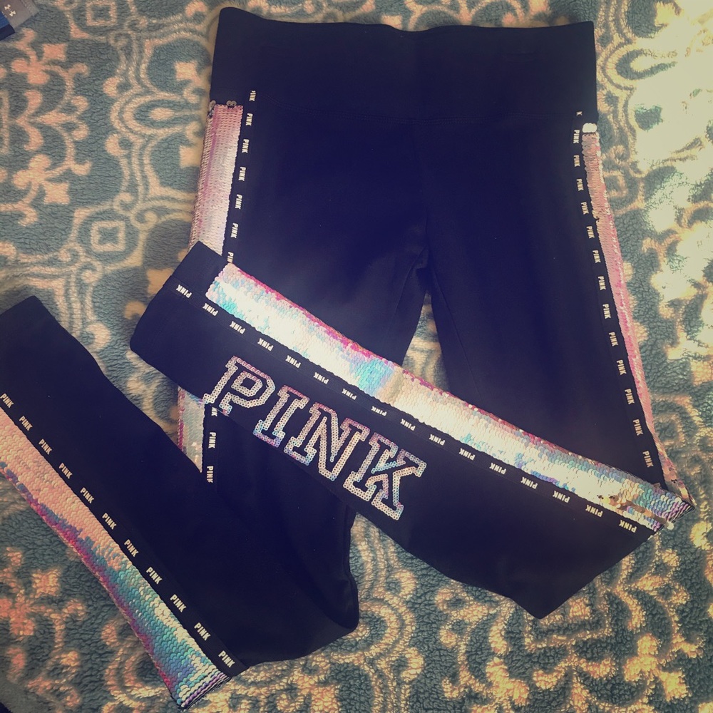 NWOT, Victoria’s Secret pink leggings. Size small.